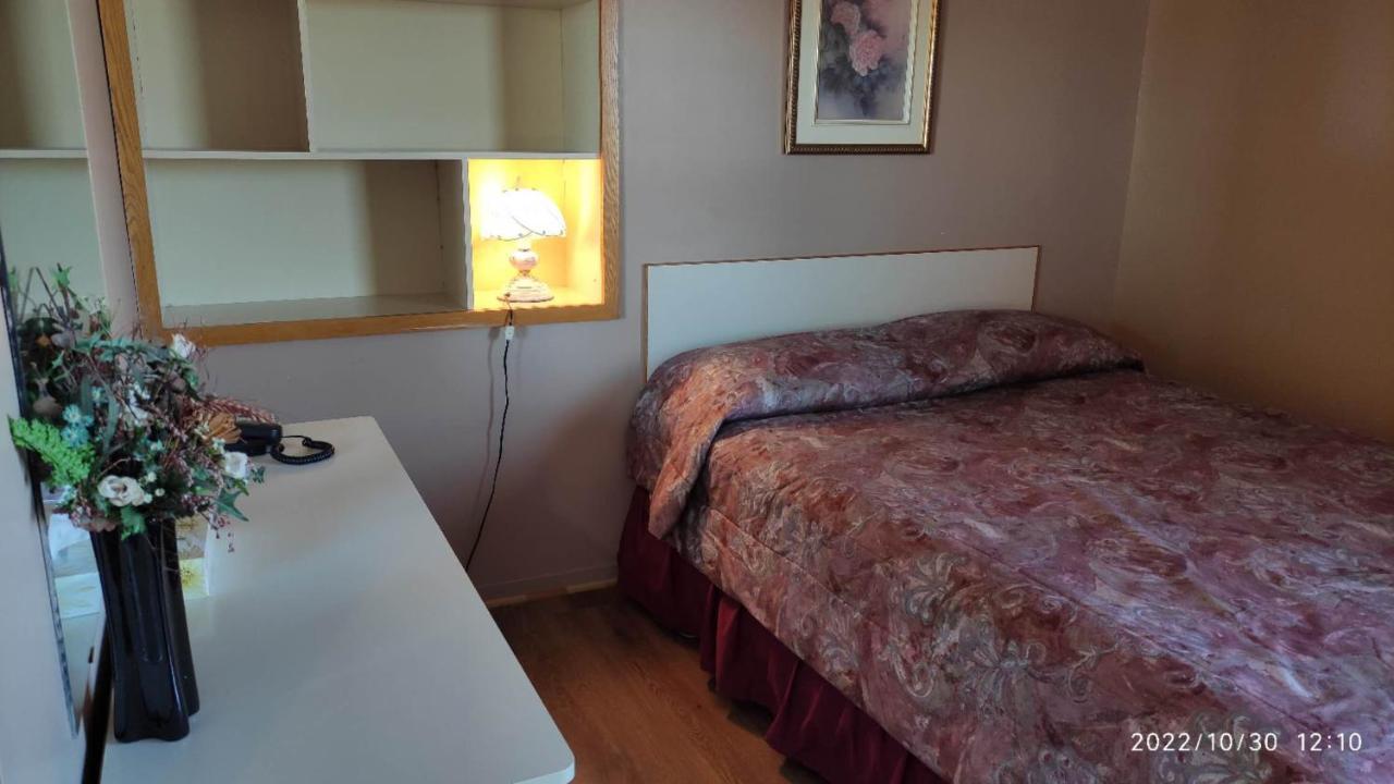 Motel Rayalco Laurier Station Экстерьер фото